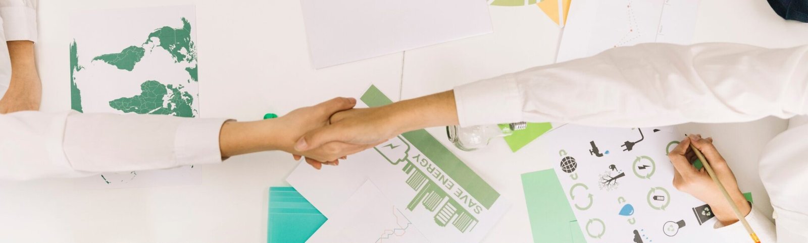 Pour illustrer concrètement ces principes, examinons quelques entreprises reconnues pour la qualité et la sincérité de leur communication RSE. Leurs approches, différentes par la taille ou le secteur, montrent qu’il est possible de convaincre les consommateurs de sa bonne foi en alliant actes et discours.
