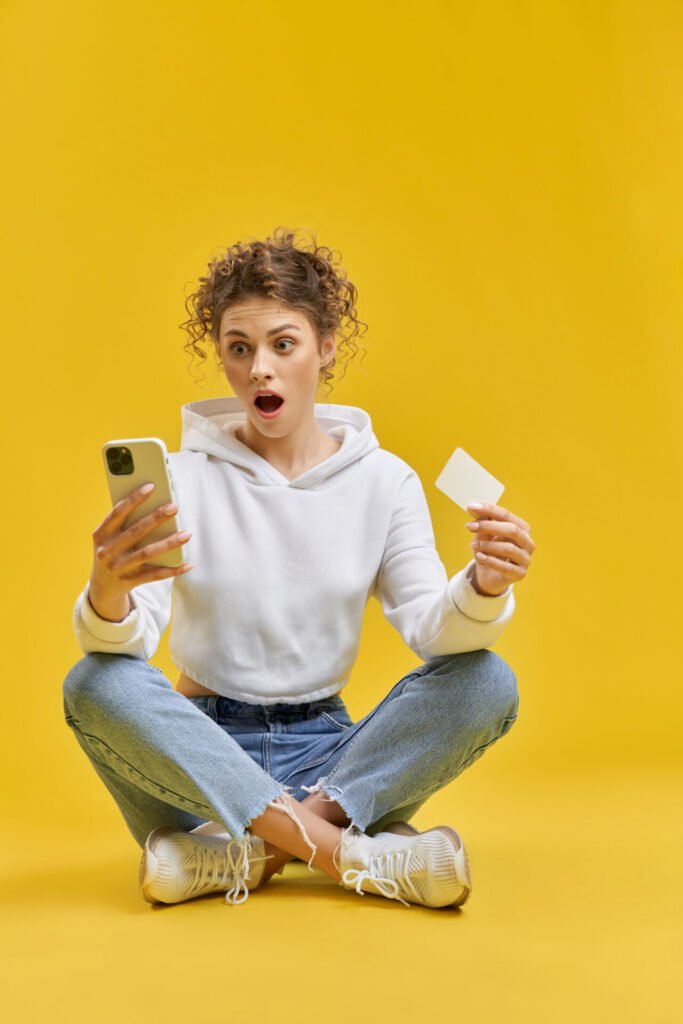 Cet opérateur mobile français, 100 % digital, a fait le pari d’un service client sans centre d’appel traditionnel. 